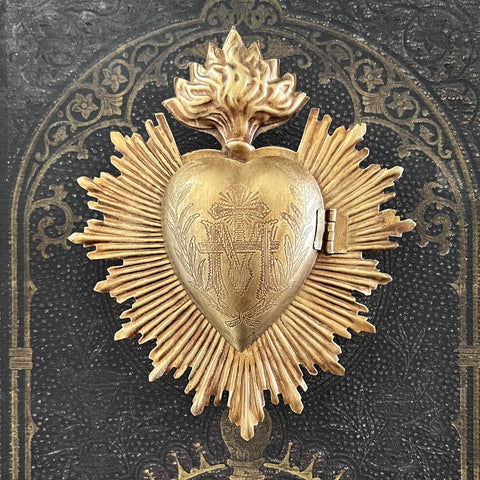 Sacred Heart ~ Antique Gold