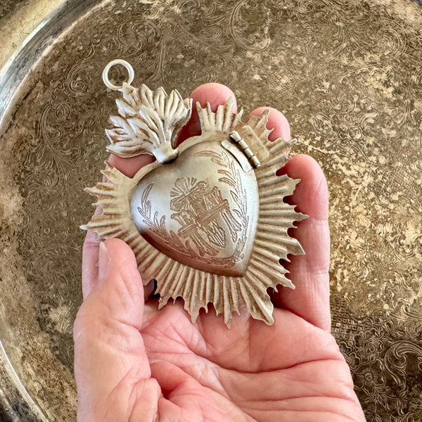 Small Sacred Heart ~ Silver