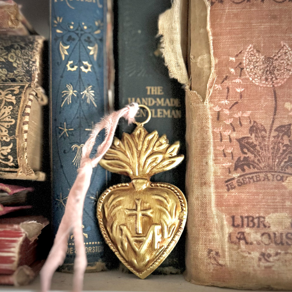 Small Hanging Sacred Heart ~ Antique Gold
